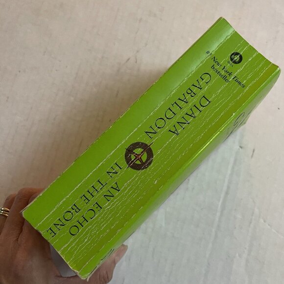 An Echo in the Bone A Novel Outlander By Diana Gabaldon Paperback Book - Picture 6 of 7